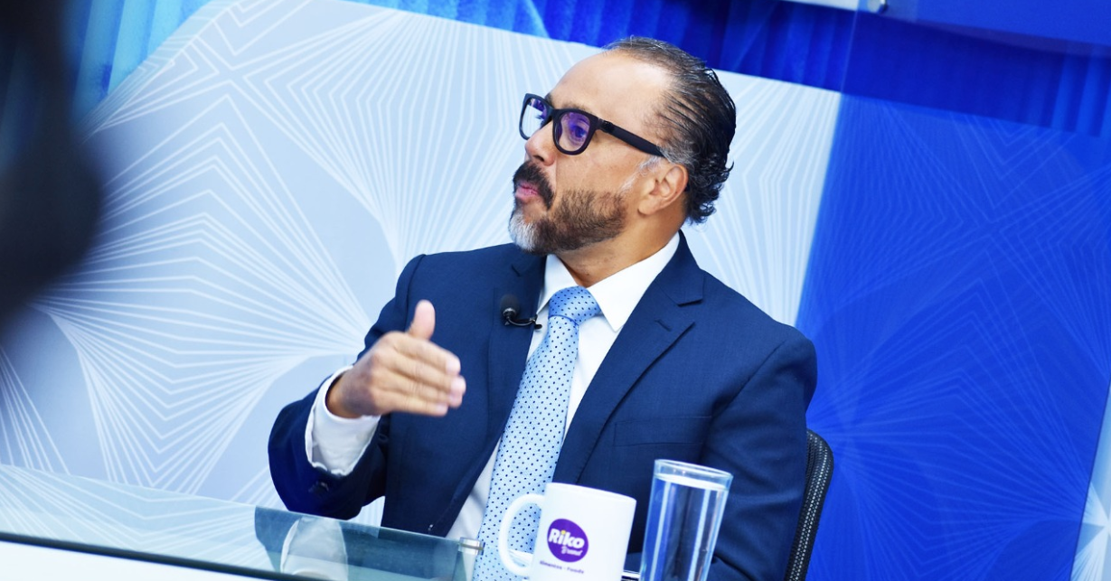 Ernesto Castro: Tantos "estudios" sobre violencia sólo sirvieron para jugosos salarios de investigadores y enriquecimiento de organizaciones ernesto-castro-tantos-estudios-sobre-violencia-solo-sirvieron-para-jugosos-salarios-de-investigadores-y-enriquecimiento-de-organizaciones